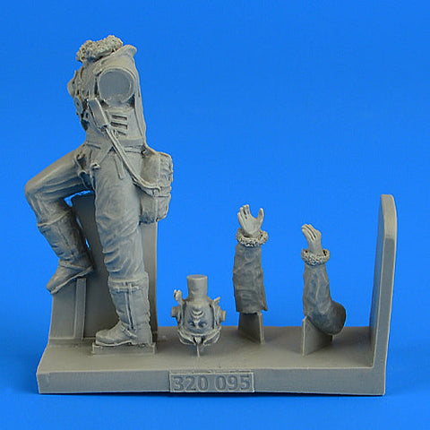 エアロボーナス 320095 1/32 イギリス空軍 戦闘機 パイロット (WWII) 搭乗姿勢