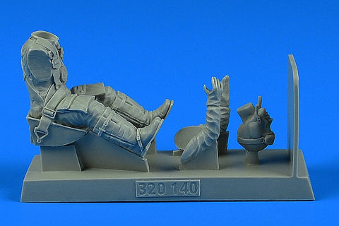 エアロボーナス 320140 1/32 ドイツ空軍 WWII パイロット ｗ/ フォッケウルフBf 109G 用シート(HAS/REV/TRUM用)