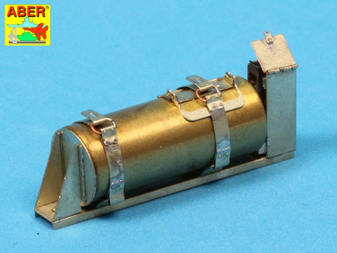 アベール 16027 1/16 ドイツ戦車・突撃砲びその他の車両用 消火器 ブラケット付