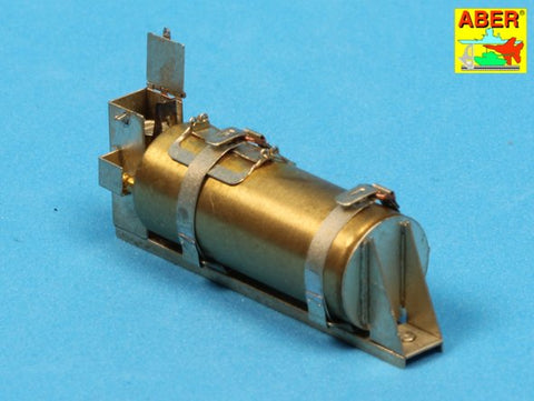 アベール 16027 1/16 ドイツ戦車・突撃砲びその他の車両用 消火器 ブラケット付