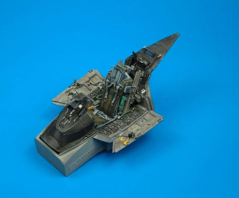 アイリス 2040 1/32 F-16C コクピットセット(ACADEMY用)