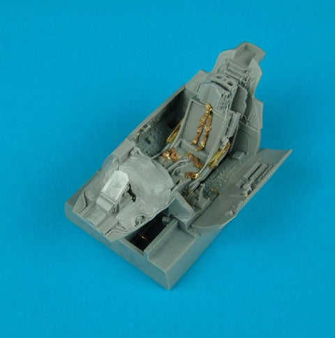 アイリス 2045 1/32 F-105D サンダーチーフ コクピット(TRUMPETER用)