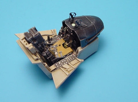 アイリス 4213 1/48 AV-8B ハリアーII コクピット(HASEGAWA用)