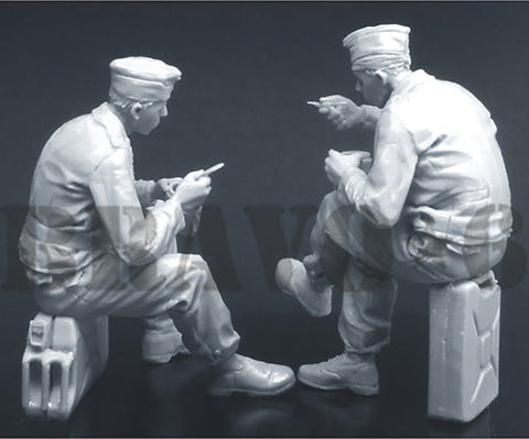 ブラボー6 35122 1/35 WWIIドイツ 食事中のドイツ戦車兵(2体セット)