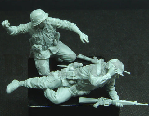ブラボー6 35300 1/35 アメリカ 歩兵ベトナム(11)手榴弾投擲(2体セット)