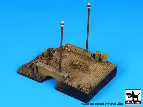 ブラックドッグ D72012 1/72 破壊された橋 ベース