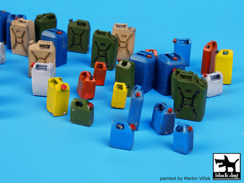 ブラックドッグ T35068 1/35 現用 プラスチック製ジェリカンセット