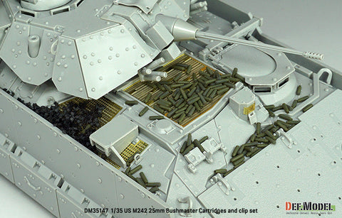 DEFモデル DM35147 1/35 アメリカ M242 25mm ブッシュマスター用薬莢&クリップ (各200個)(各社 M2/M3 LAV-25 APC用)