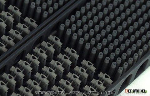 DEFモデル DM35153 1/35 ロシア 2A42 30mm機関砲 砲弾&クリップセット (各社 BMP/VMPT/BMD シリーズ用)
