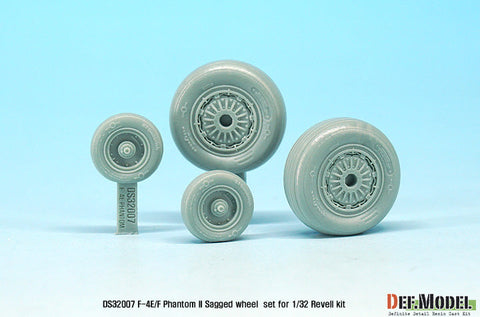 DEFモデル DS32007 1/32 F-4E/F ファントムII 自重変形タイヤ (レベル用)