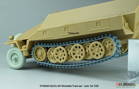 DEFモデル DT35002 1/35 WWII ドイツ Sd.kfz.251用後期型可動履帯セット (各社対応)