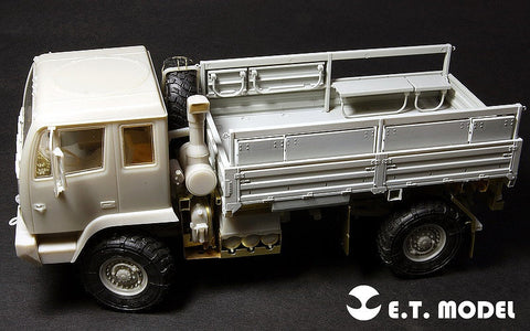 E.T.モデル E35-017 1/35 現用アメリカ M1078 LMTVトラック(トランぺッター 01004用）