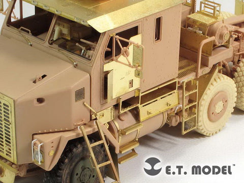 E.T.モデル E35-131 1/35 現用アメリカ M1070 トラクター(ホビーボス 85502用）