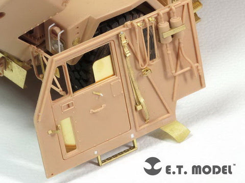 E.T.モデル E35-132 1/35 現用アメリカ M1070 トラクターインテリア(ホビーボス 85502用）