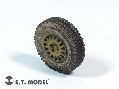 E.T.モデル ER35-029 1/35 ディフェンダーXD W.M.I.K 自重変形ロードホイールタイプ3(ホビーボス Kit用）