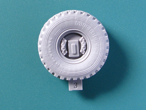 エウレカXXL ER-3554 1/35 現用 ポーランド KTO ロソマク装輪装甲車用自重変形タイヤセット