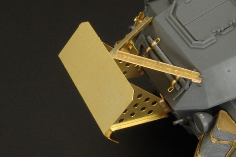ハウラー HLX48338 1/48 Sd.Kfz.232 8輪重装甲車フロントバンパー・スポイラー エッチングパーツ(タミヤ用)