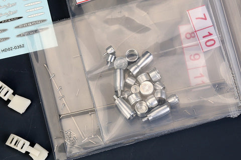 ホビーデザイン HD02-0352 1/24 パガーニ・ウアイラ ディティールアップセット (アオシマ用) （エッチングパーツ+レジン+メタルパーツ+メタルロゴ）