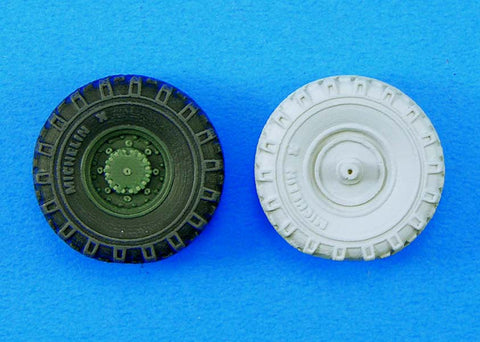 レジェンド LF1199 1/35 アメリカ 軽装甲車 ワイド タイヤ スリープ リム セット (自重表現入り)