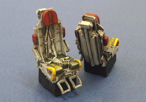 レジェンド LF4004 1/48 F-100 シートセット (ベルト付)