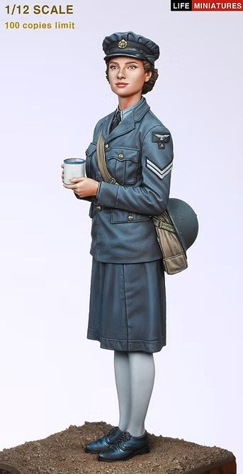 ライフミニチュア LM-12003 1/12 WAAF(イギリス婦人補助空軍)アシスタントセクションリーダー 1940-1941年