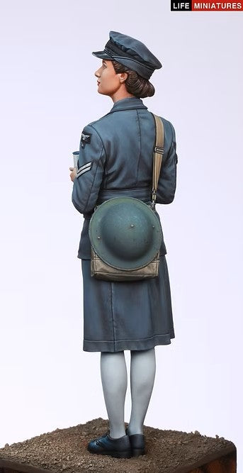 ライフミニチュア LM-16007 1/16 WAAF(イギリス婦人補助空軍)アシスタントセクションリーダー 1940-1941年
