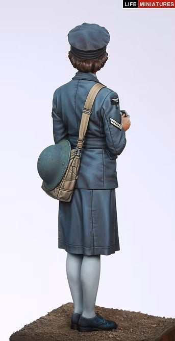 ライフミニチュア LM-16007 1/16 WAAF(イギリス婦人補助空軍)アシスタントセクションリーダー 1940-1941年