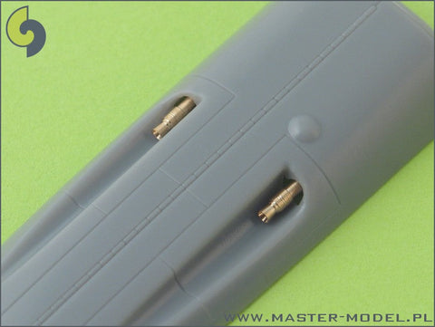 マスター AM-48-011 1/48 メッサーシュミット Bf 109 G5 - G14型およびK型 の武装セット（MG 131機関銃の銃口)とピトー管