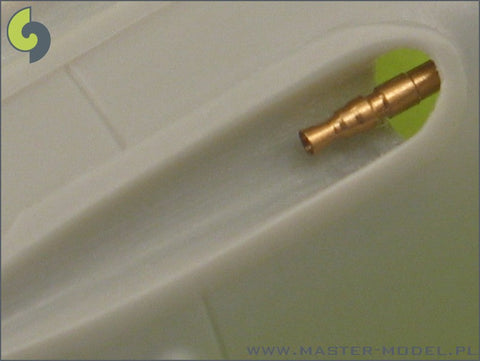 マスター AM-72-010 1/72 メッサーシュミット Bf109 F型および G1-G4型の 武装セット (MG 17機関銃の銃口)とピトー管