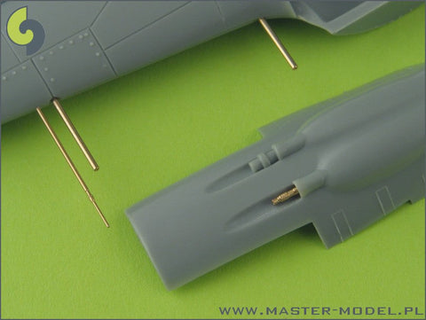 マスター AM-72-014 1/72 フォッケウルフ Fw 190 A7, A8型の武装セット(MG 131, MG 151の銃口)およびピトー管
