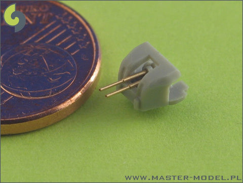 マスター SM-700-015 1/700 イギリス海軍 4インチ(10.2cm)/45口径の速射砲 高角度Marks XVI 砲身 (14本入り) ほとんどのイギリスの軍艦用