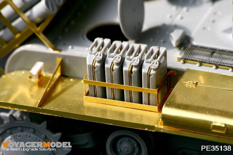 ボイジャーモデル PE35138 1/35 pzkpfw KV-2 754 R ドイツ鹵獲車両(トランぺッター00367)