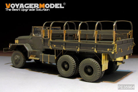 ボイジャーモデル PE35964 1/35 現用アメリカ軍 M54A2 5tトラック ベーシック (AFV 35300用)
