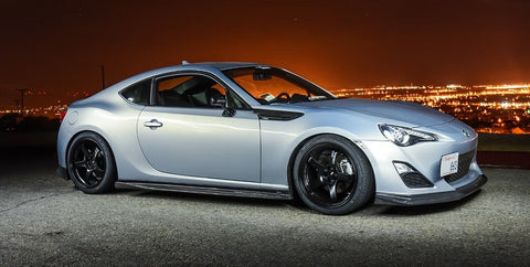 ZoomOn ZR021 1/24 16インチ アドバン GT ホイールセット