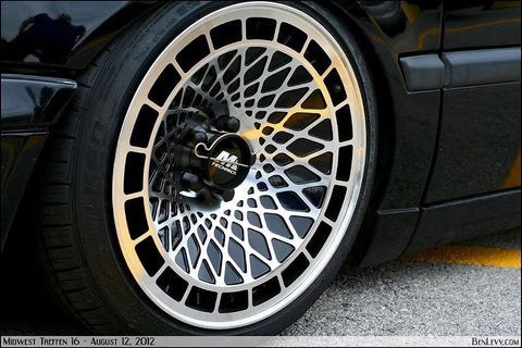 ZoomOn ZR052 1/24 18インチ Mtechnica Turbo ホイールセット