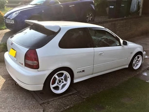 ZoomOn ZR056 1/24 15インチ レイズ グラムライツ 57c ホイールセット