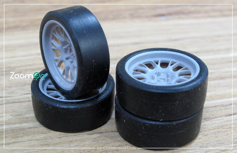 ZoomOn ZR073 1/24 18インチ BBS RE686 ホイールセット